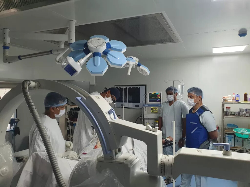 Railway Hospital in Pune Conducts First Lumbar Spine Endoscopy Surgery with Dr. Mohit Muttha|Dhairyaa Speciality Clinic - ENT and SPINE|bibwewadi,Pune